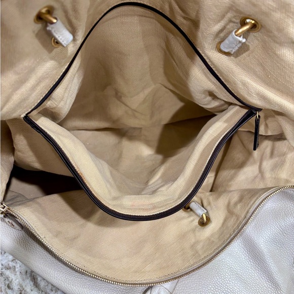 AUTHENTIC Yves Saint Laurent Leather Bag - Picture 7 of 16